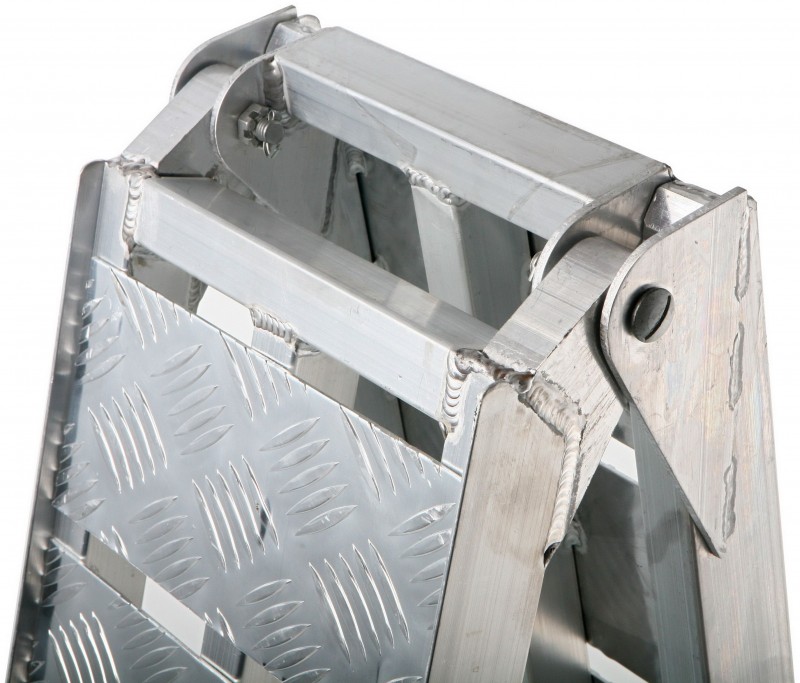 HBM Aluminium Oprijplaat Model 3 680 kg, 225 cm, inklapbaar, breedte 30 cm HBM Aluminium Oprijplaat Model 3 680 kg, 225 cm, inklapbaar, breedte 30 cm