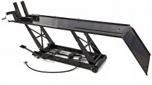 HBM motorheftafel 450 kg, hydraulisch en pneumatisch, verrijdbaar, luxe voorwielklem, zwart HBM motorheftafel 450 kg, hydraulisch en pneumatisch, verrijdbaar, luxe voorwielklem, zwart