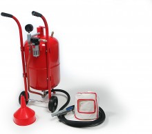 HBM SBC 10 Mobil sandblæsningskedel 40L 6 Bar 600 l/min 21 kg. HBM SBC 10 Mobil sandblæsningskedel 40L 6 Bar 600 l/min 21 kg.