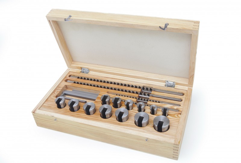 HBM Spiebaansteekset Model 2 voor metaal, 3,6 kg, houten koffer, 34 x 18 x 9 cm HBM Spiebaansteekset Model 2 voor metaal, 3,6 kg, houten koffer, 34 x 18 x 9 cm