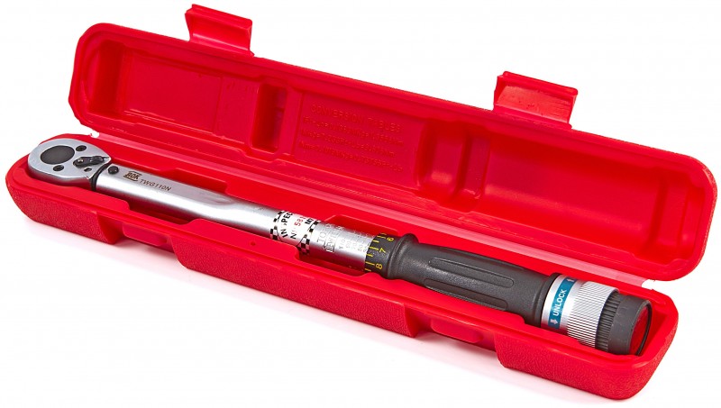 AOK 3/8 inch momentsleutel 20-110 Nm analoog met opbergkoffer
