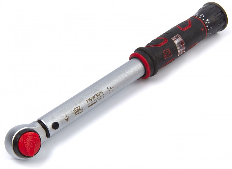 AOK 1/4 inch momentsleutel 6-30 Nm, 25 cm, nauwkeurigheid 4%, inclusief opbergkoffer AOK 1/4 inch momentsleutel 6-30 Nm, 25 cm, nauwkeurigheid 4%, inclusief opbergkoffer