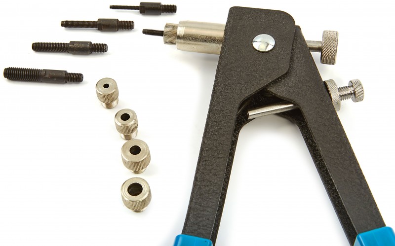 HBM Popnageltang set in opbergkoffer