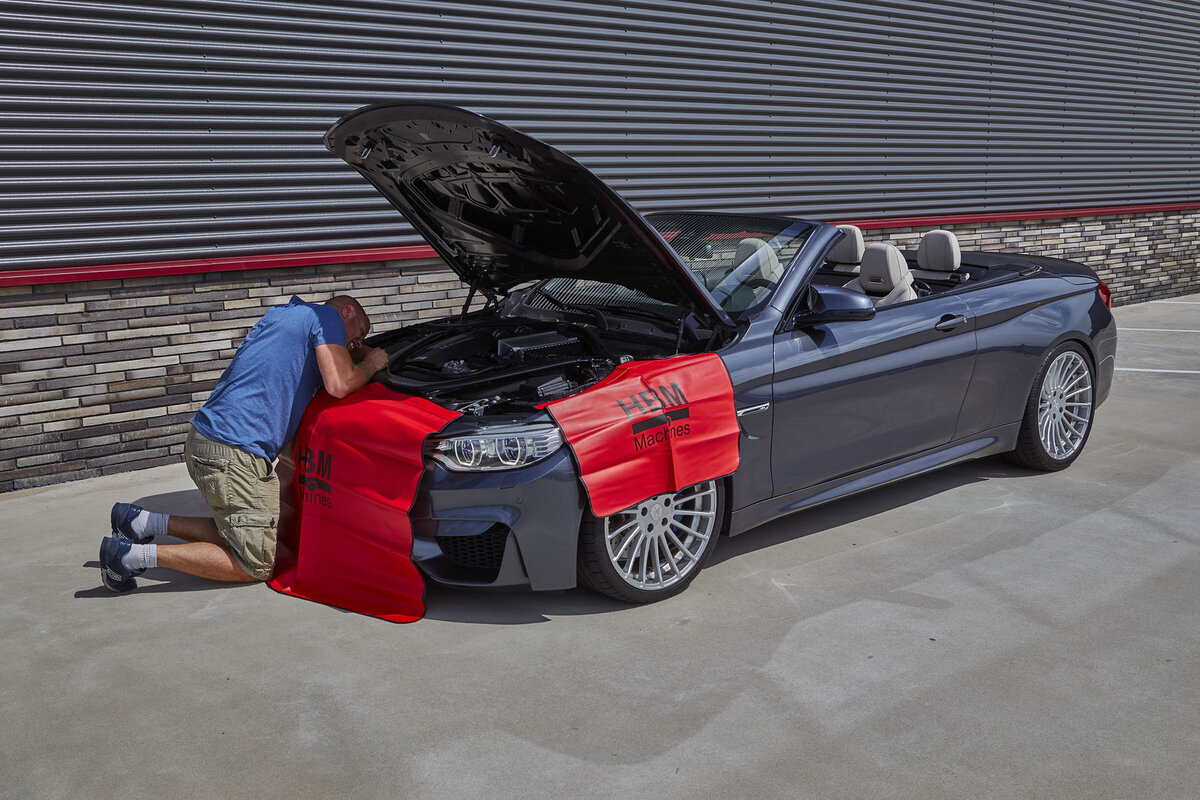 HBM magnetic fender protector 79 x 59 cm