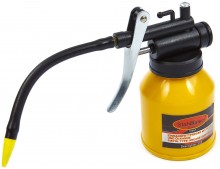 HBM Vetspuit met 120cc Oliekan HBM Vetspuit met 120cc Oliekan