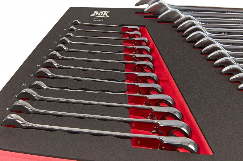 AOK Professionele 34-delige ring-, ratel- en steeksleutelset met foam inlay