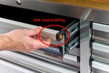HBM verrijdbare werkbank 158 cm RVS met 10 laden, deur en achterwand

