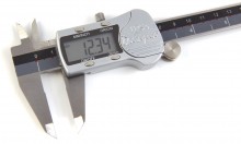Dasqua Professionele Digitale Schuifmaat 150 mm IP54 Groot Scherm Metalen Behuizing 0,01 mm Incl. Opbergkoffer