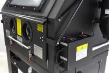 HBM SBC 990 Hoge Druk Straalcabine 6 Bar met 2 Afzuigers
