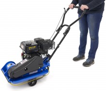 HBM vibrationsplade 6,5 hk 196 cc 13000N inklusive hjulsæt og belægningsbeskyttelsesplade 78 kg
