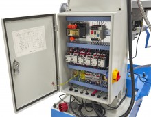 HBM BF 60 DRO fræsemaskine ISO 40 med udlæsningsboks, bordfremføring, køleanlæg, vipbar 45°, 1500 W, 400 V.