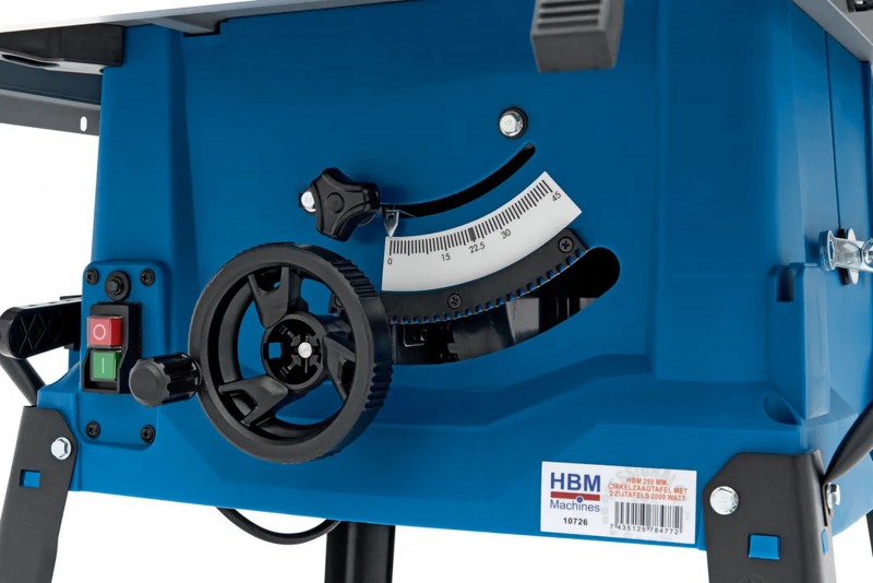 HBM 250 mm cirkelsavbord med 2 sideborde, 2000 W, 230 V, savklinge 5000 rpm, savdybde 85 mm, 20 kg. HBM 250 mm cirkelsavbord med 2 sideborde, 2000 W, 230 V, savklinge 5000 rpm, savdybde 85 mm, 20 kg.