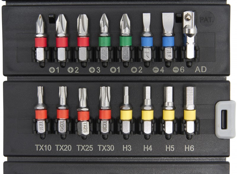 AOK 23-delt professionelt 1/4 inch topnøglesæt og bitsæt med skraldenøgle i opbevaringsetui. AOK 23-delt professionelt 1/4 inch topnøglesæt og bitsæt med skraldenøgle i opbevaringsetui.