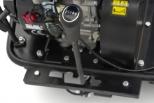 HBM Professionele 4-Takt 15 PK 420 cc Benzine Hakselaar/Houtversnipperaar op Rupsbanden, 70 mm, Veiligheidsbeugel