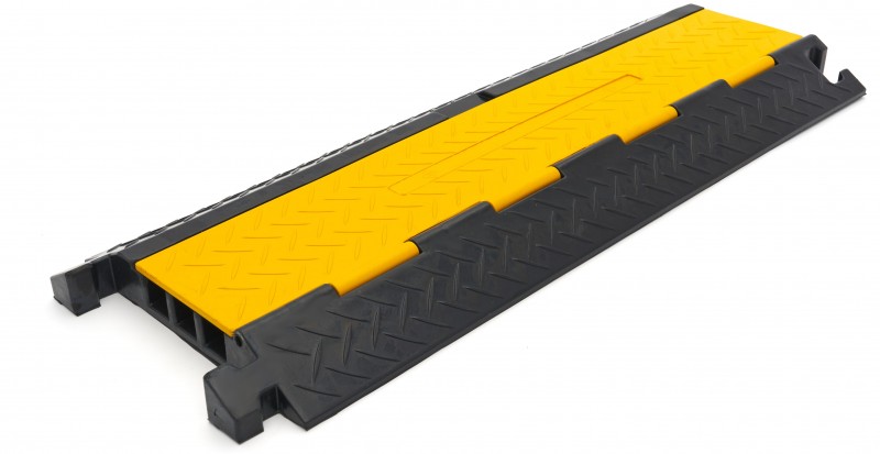 HBM 90 cm kabelbro/kabelkanal med klap, 3 kanaler, gummi, max. belastning 9 t, kabeltykkelse 2,5 cm. HBM 90 cm kabelbro/kabelkanal med klap, 3 kanaler, gummi, max. belastning 9 t, kabeltykkelse 2,5 cm.