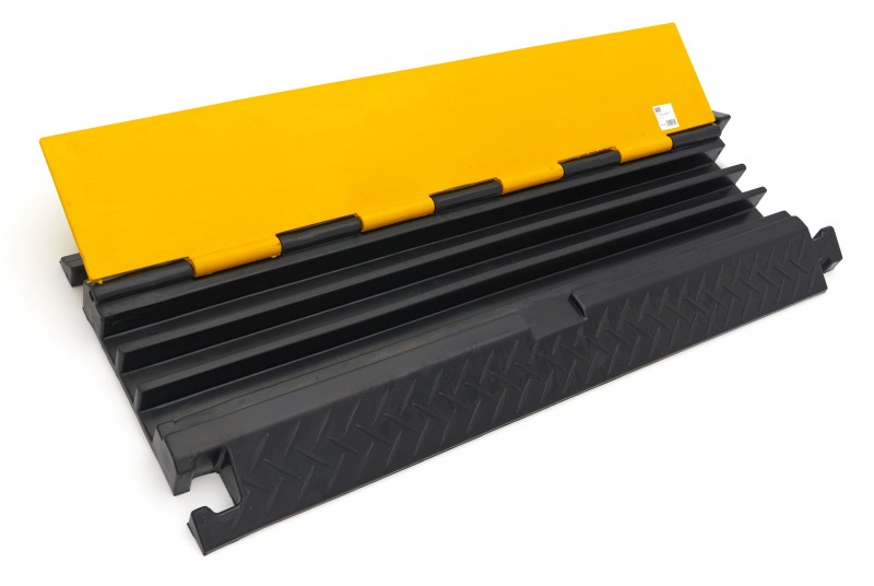 HBM 90 cm kabelbro/kabelkanal med klap, 3 kanaler, gummi, max. belastning 9 t, kabeltykkelse 2,5 cm. HBM 90 cm kabelbro/kabelkanal med klap, 3 kanaler, gummi, max. belastning 9 t, kabeltykkelse 2,5 cm.