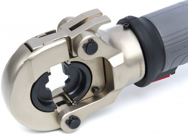 HBM hydraulische kabelkrimptang set 16-300 mm² 60 kN op accu, 18 V, 4 Ah, incl. opbergkoffer HBM hydraulische kabelkrimptang set 16-300 mm² 60 kN op accu, 18 V, 4 Ah, incl. opbergkoffer