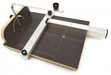 HBM piepschuimsnijder 18 W verstelbaar en kantelbaar, snijhoogte 154 mm, 400 °C, 230 V
