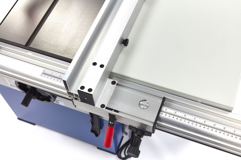 HBM 2200 W rundsavbord med rullebord, savklinge 254 mm, 4.750 o/min, savdybde 80 mm, 230 V.