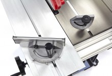 HBM 2200 W rundsavbord med rullebord, savklinge 254 mm, 4.750 o/min, savdybde 80 mm, 230 V.