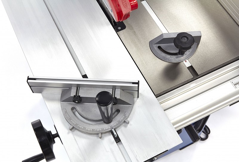 HBM 2200 W rundsavbord med rullebord, savklinge 254 mm, 4.750 o/min, savdybde 80 mm, 230 V.