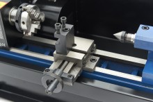 HBM mini metaaldraaibank 110 x 125, 150 W, 3.800 rpm, 10 mm hoofdas, 8 x 8 beitelset
