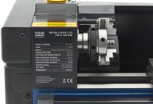 HBM mini metaaldraaibank 110 x 125, 150 W, 3.800 rpm, 10 mm hoofdas, 8 x 8 beitelset
