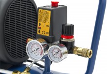HBM oliegesmeerde compressor 24 liter, 8 bar, 138 l/min, verrijdbaar
