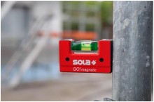 Sola go! magnetic compacte waterpas 68x21x42 mm, analoog, polyamide glasvezel versterkt

