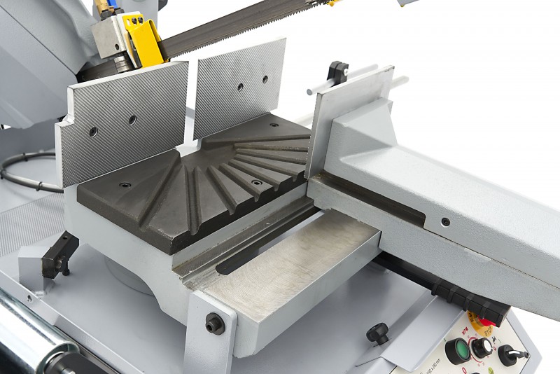 HBM 280NL metaallintzaag 400V, 1500W, zaagsnelheid 45-90 m/min, zaagcapaciteit 170x170 mm
