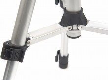 HBM kruislijnlaser met statief, groen, zelfnivellerend, laserklasse 2, IP54, 30 m, 3 mm, AA-batterijen
