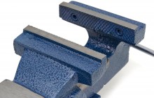 HBM Profi Bankschroef met Draaibaar Onderstel - Maximale Klembreedte 100 mm