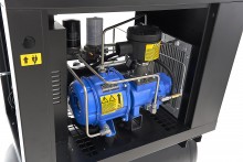 HBM Schroefcompressor 5 pk met 160 liter luchttank