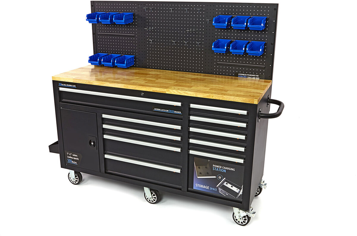  HBM 158 cm. 10 laatikkotyöpöytä ovella ja takaseinällä