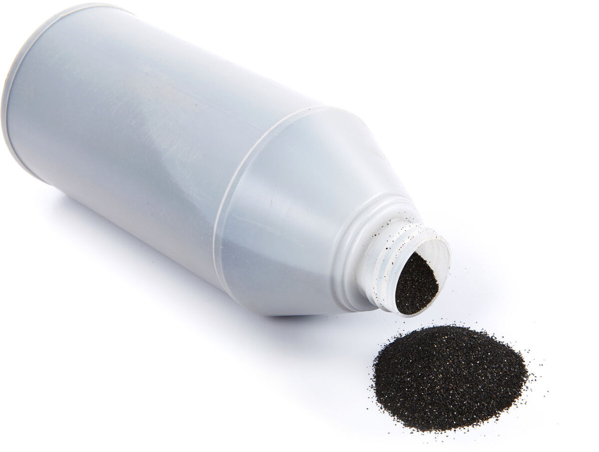 HBM Spot Blasting Gun, inkludert 2 kg Gritt og 2 dyser HBM Spot Blasting Gun, inkludert 2 kg Gritt og 2 dyser