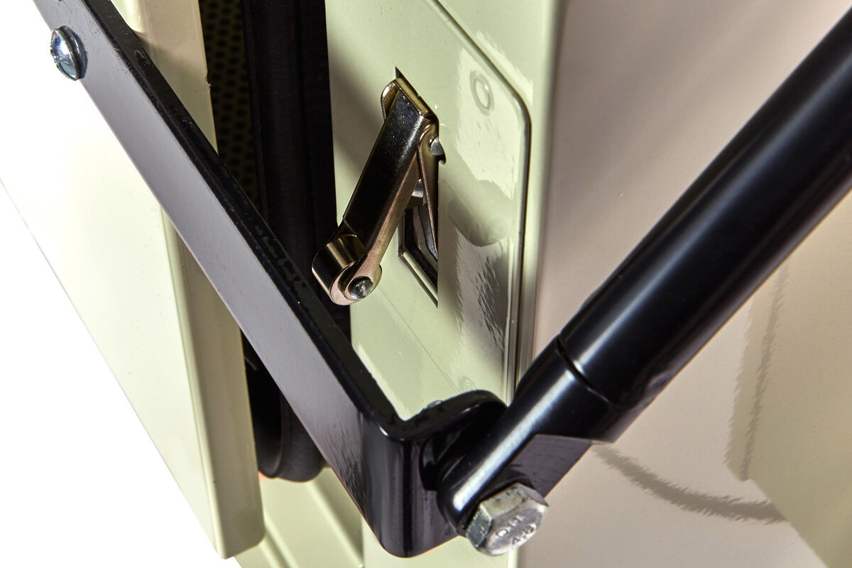 HBM sbc 990 blast cabin with ce extraction