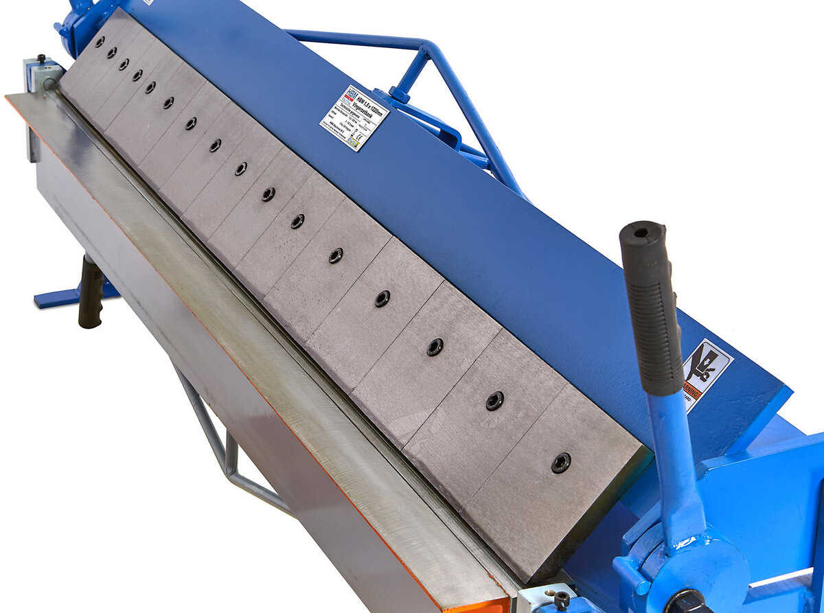 Profi-Blechbiegemaschine von HBM (1,5 mal 1220 Millimeter)