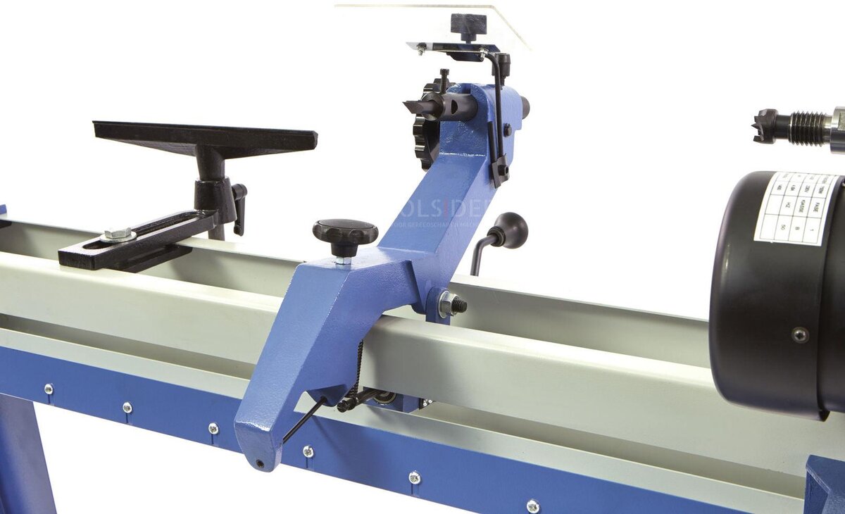 HBM 1100 Variabel tre dreiebenk med kopimaskin HBM 1100 Variabel tre dreiebenk med kopimaskin